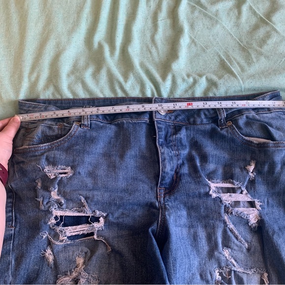 Maurices Distressed Blue Jean Shorts Medium Wash 16W - Picture 8 of 8